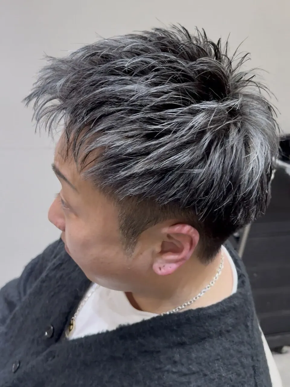 ブラックホワイト/白髪ぼかし/ホワイトメッシュ/40代男性髪型